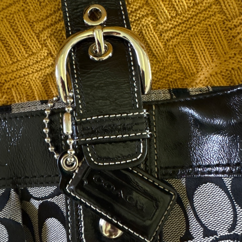 Pleated coach soho tote f13742 - Picture 3 of 11